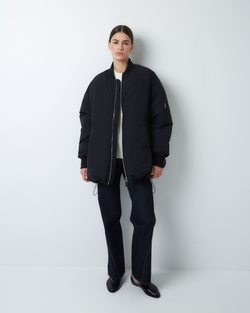 Бомбер на пуху черный