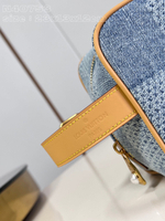 Louis Vuitton Locker Dopp Kit