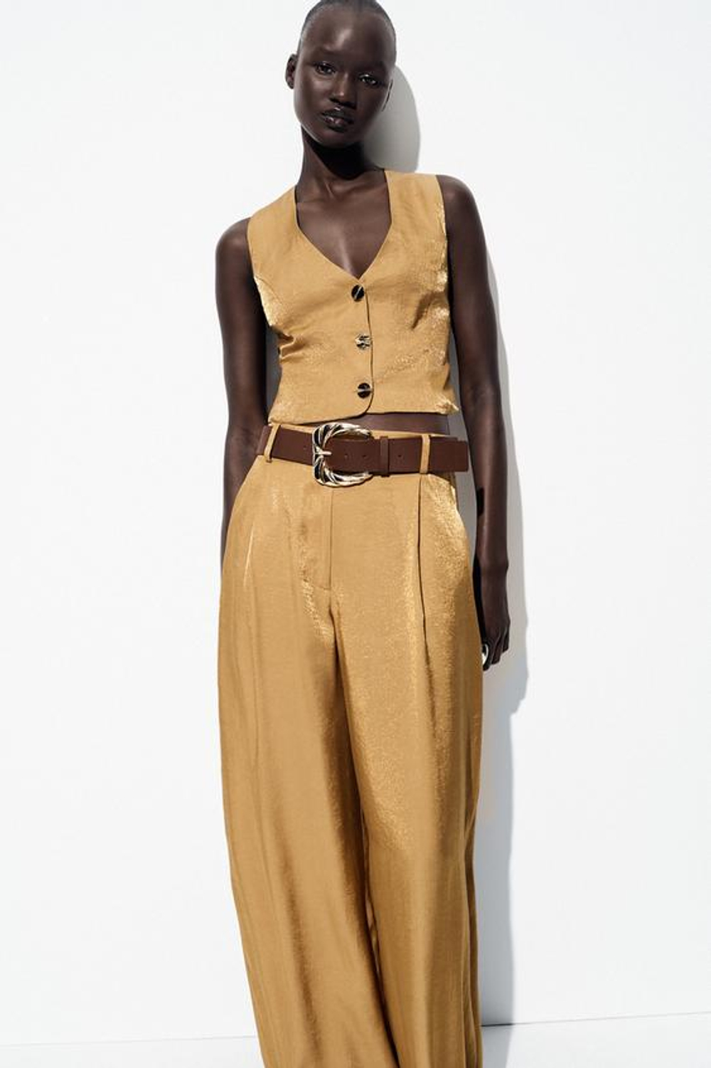 ZARA АТЛАСНЫЙ ТОП С ЗОЛОТИСТЫМИ ПУГОВИЦАМИ, ЗОЛОТИСТЫЙ