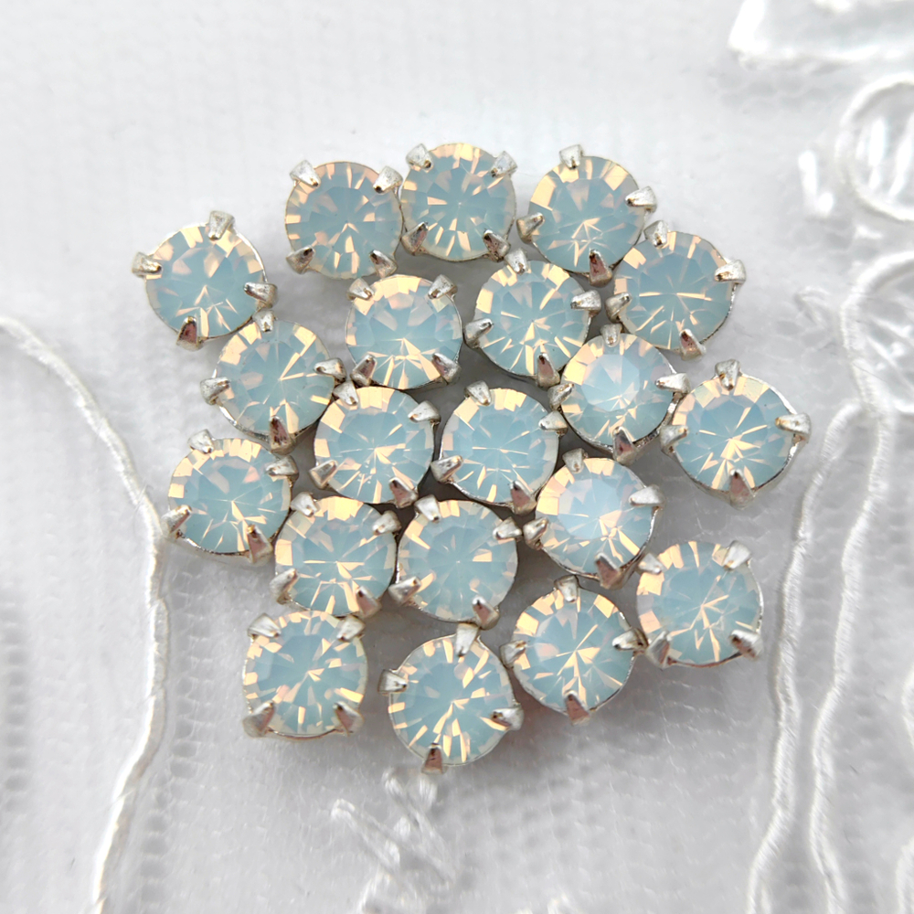 Шатоны Preciosa MAXIMA в оправах, White Opal / Silver