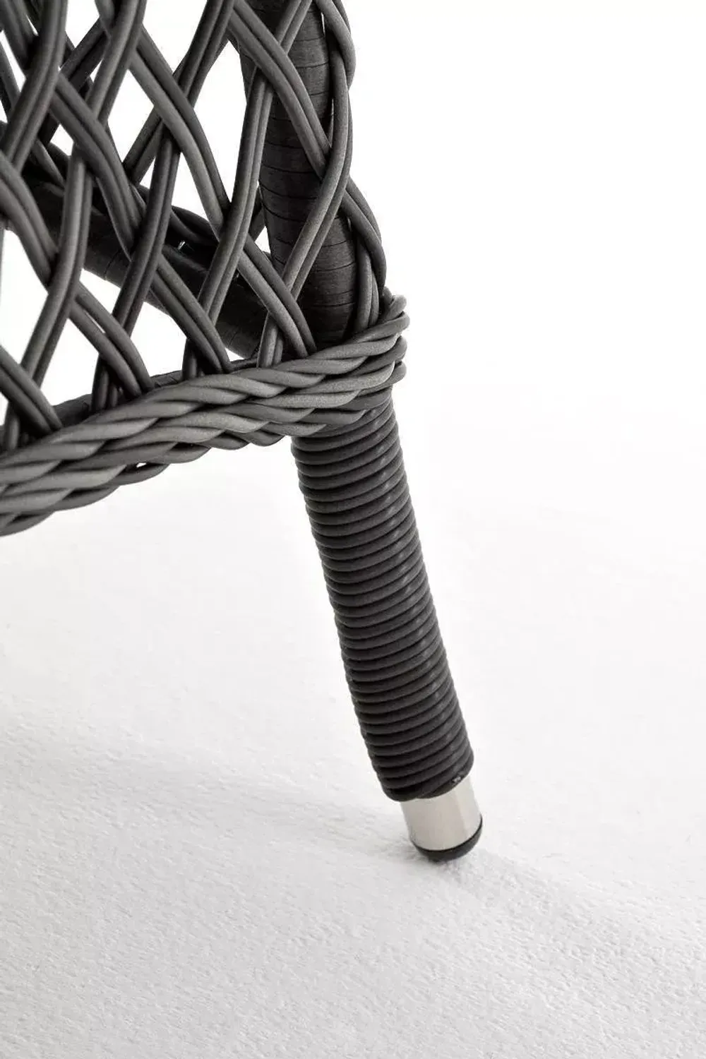 "Эспрессо" плетеный круглый стол, диаметр 118 см, цвет графит