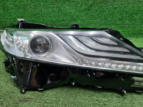 Фара правая Toyota Camry xv70 (2020-н.в.) LED