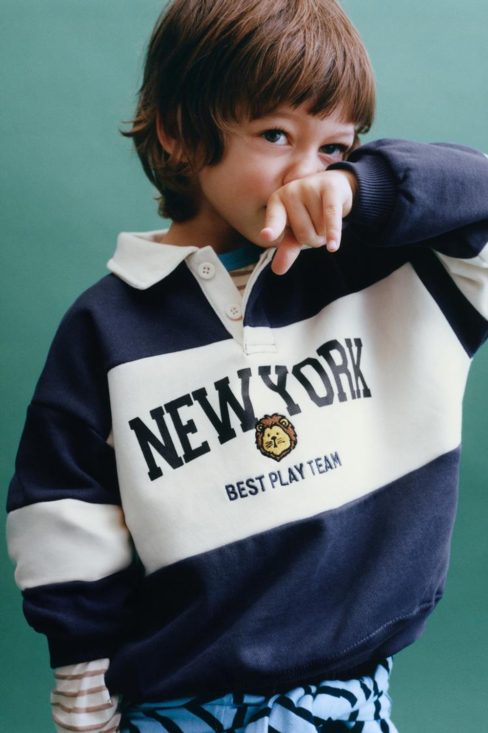 ZARA ТОЛСТОВКА ПОЛО В ПОЛОСКУ С ВЫШИВКОЙ ЖИВОТНОГО, ЭКРЮ/СИНИЙ