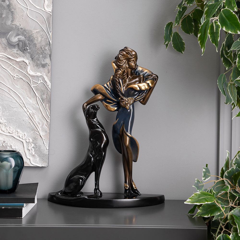 Девушка с пантерой Бронза