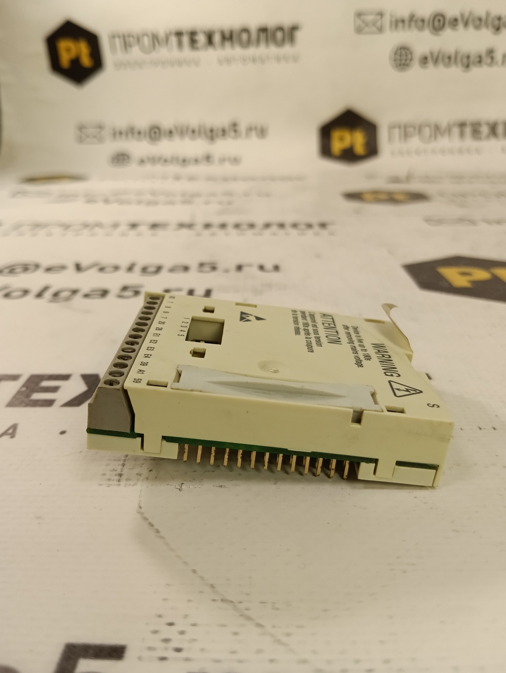 Lenze  E82ZAFSC б/у