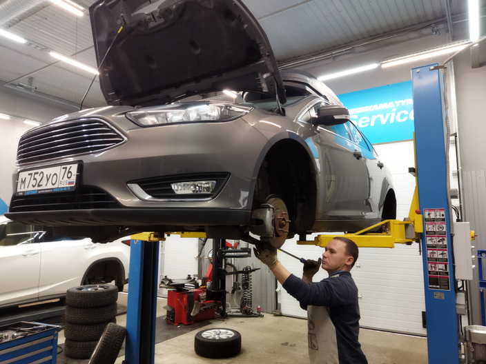 Автосервис для легковых авто в шинном центре KAMA Tyre&Service