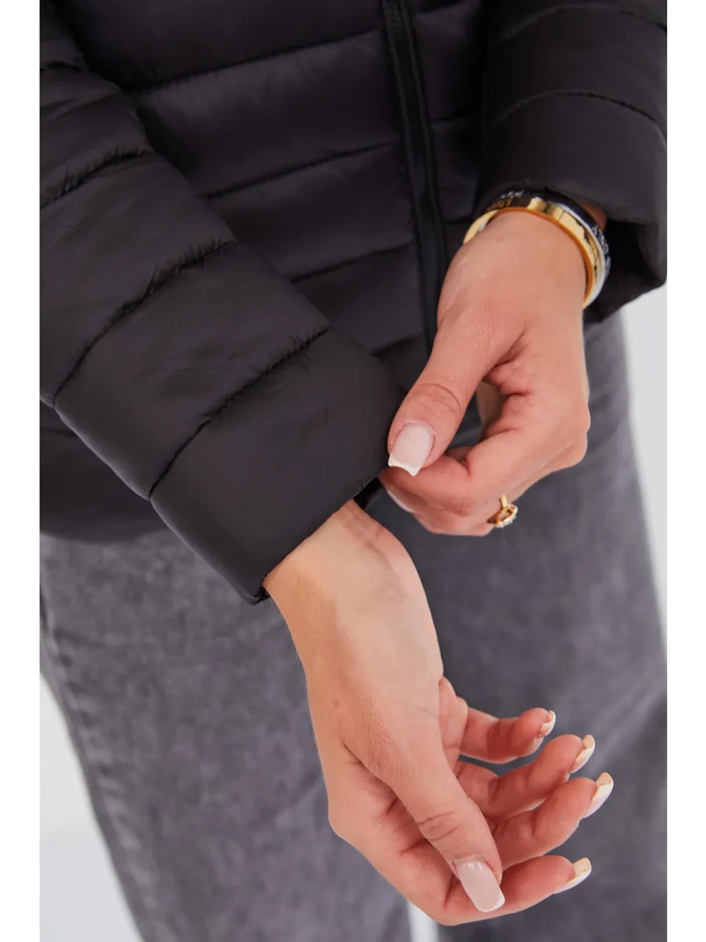 Куртка стеганая с капюшоном легкая