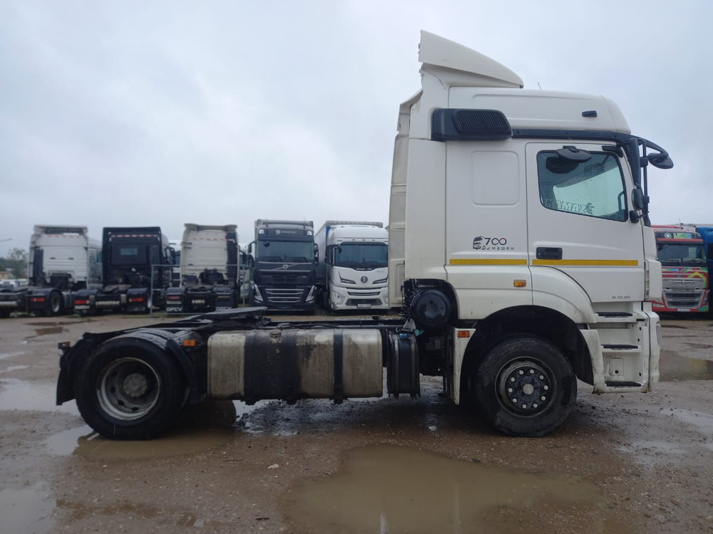 КамАЗ М1840 4x2 Седельный тягач 5490-S5 (Дизельный, 12,0 л, 401 л.с., МТ)