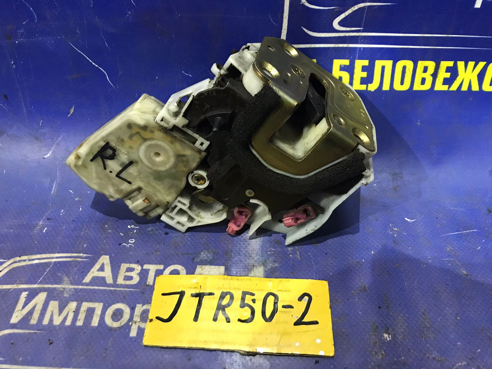 Замок двери задней левой NISSAN TERRANO 2000