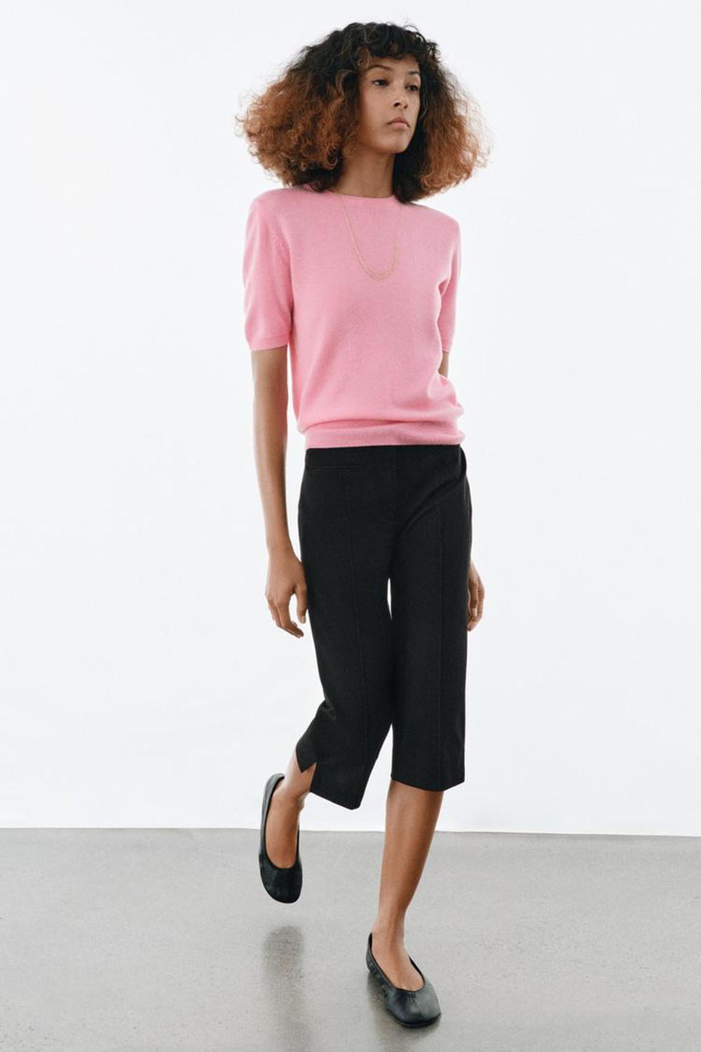 ZARA СВИТЕР ИЗ 100% ШЕРСТИ С КОРОТКИМИ РУКАВАМИ, ЯРКО-РОЗОВЫЙ