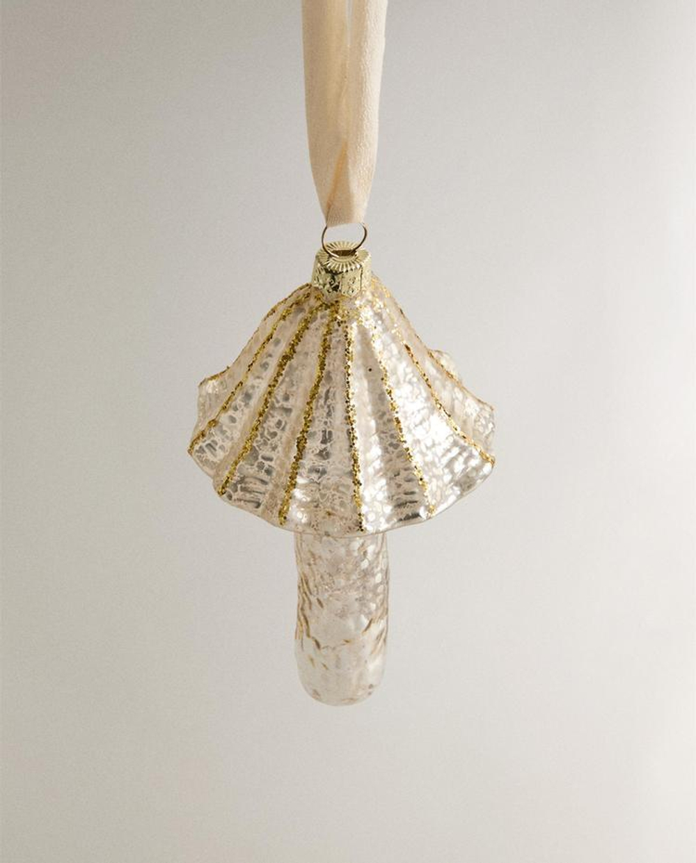 ZARA HOME ЕЛОЧНОЕ УКРАШЕНИЕ «ГРИБ», ЗОЛОТИСТЫЙ