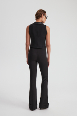 Жилет шалька с атласным воротником