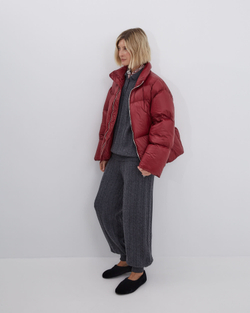 Пуховик бордовый