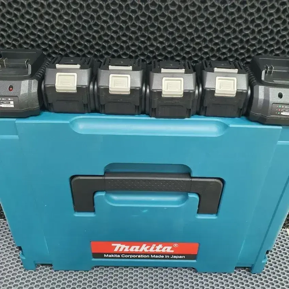 Набор аккумуляторных инструментов Макита 9 в 1