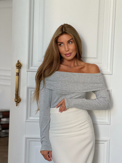 Лонгслив с открытыми плечами