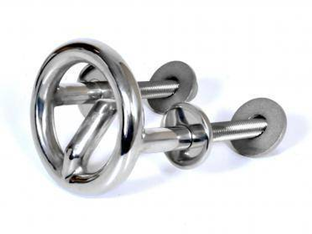 Буксировочный крюк