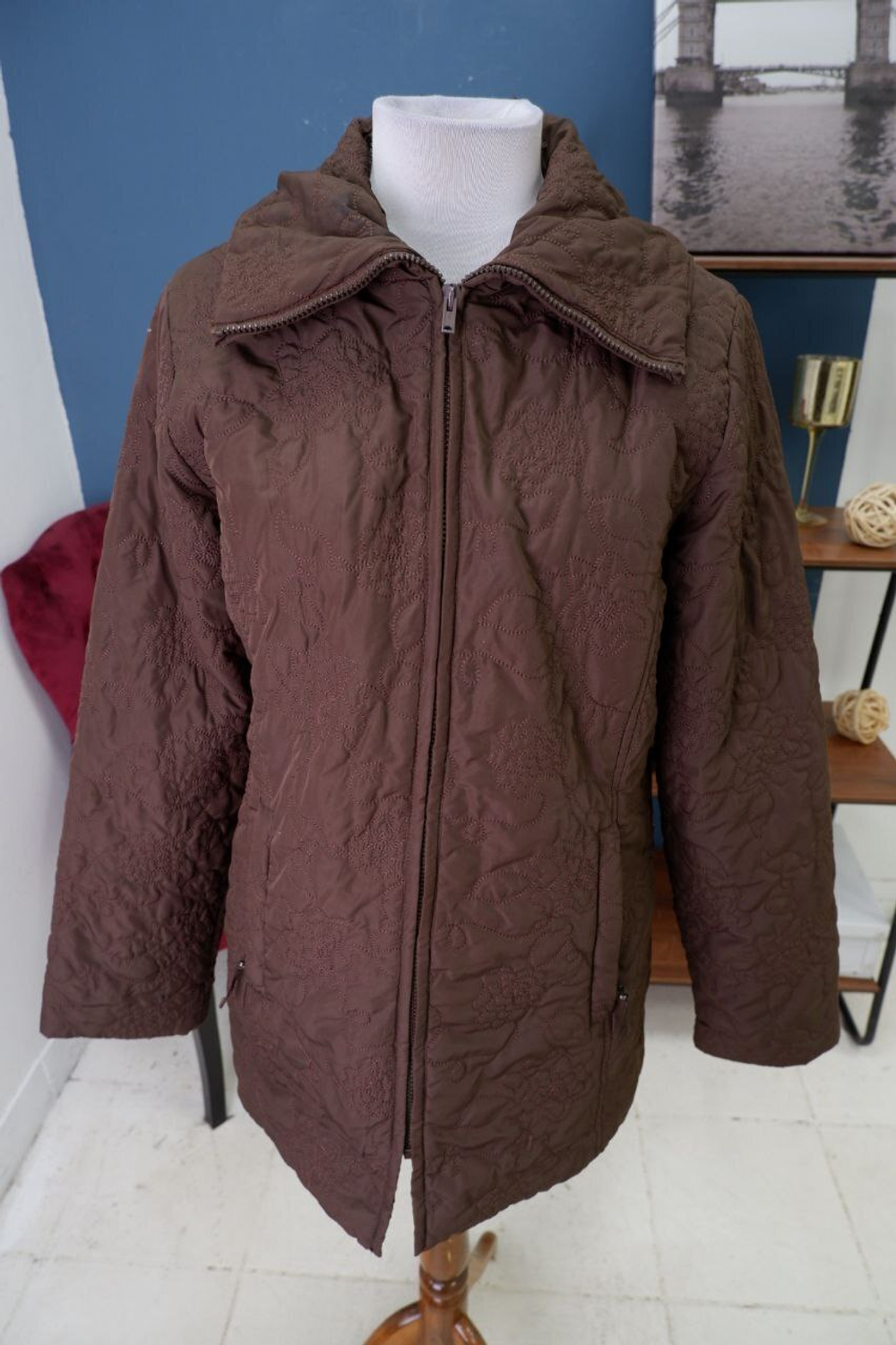 Куртка для весеннего образа 46 размер