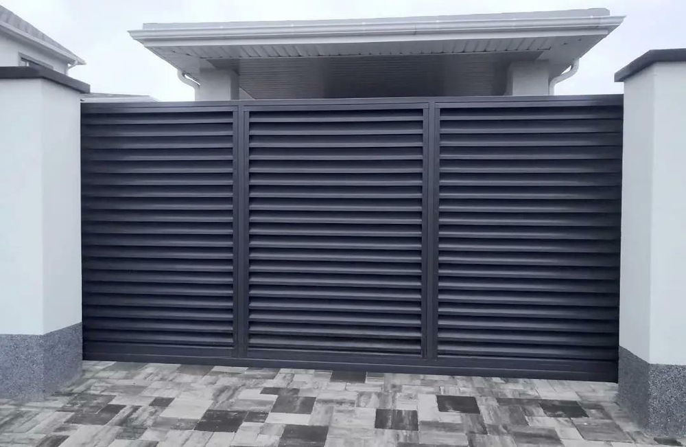 Металлический забор жалюзи