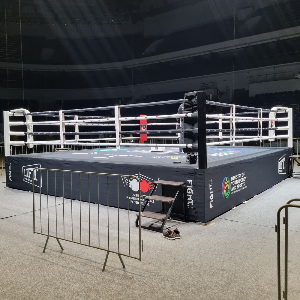 Боксерский ринг турнирный на помосте