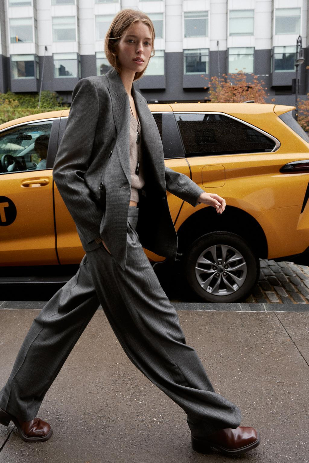 ZARA ДВУБОРТНЫЙ БЛЕЙЗЕР С ПОДПЛЕЧНИКАМИ, ЧЕРНЫЙ/ЭКРЮ