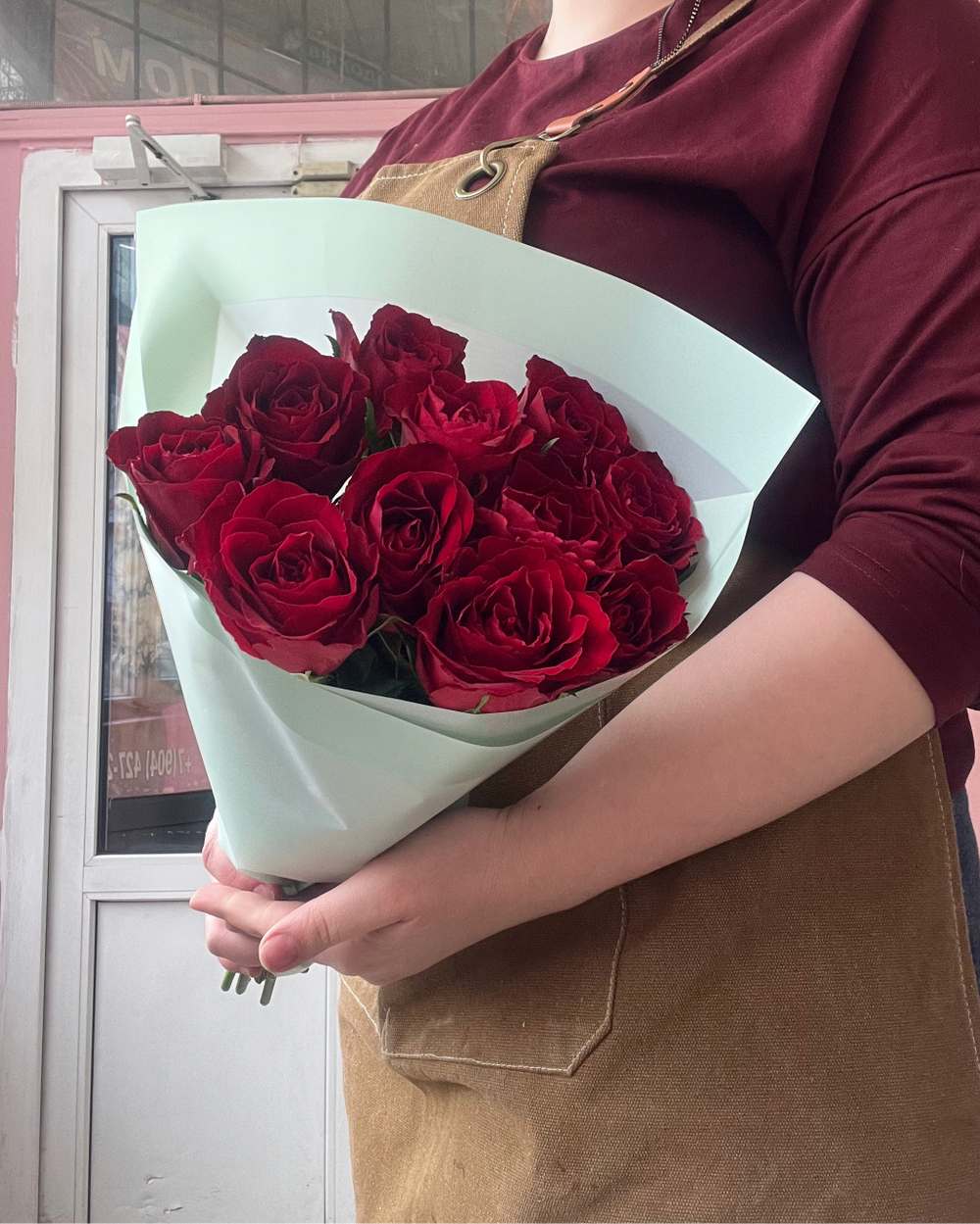 Букет из 11 красных роз 40см