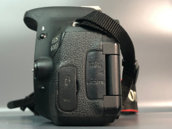 Canon 600D Kit 18-55mm 3.5-5.6 IS STM 17.000 кадров