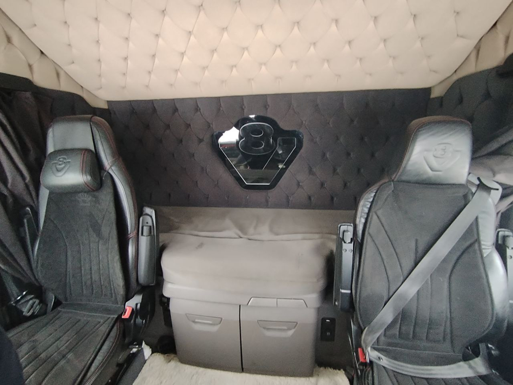 Scania S 6x4 Седельный тягач S650 	(Дизельный, 16,4 л, 650 л.с., АТ)