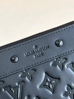Louis Vuitton Pochette To-Go