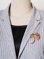 30061040 Брошь Chance