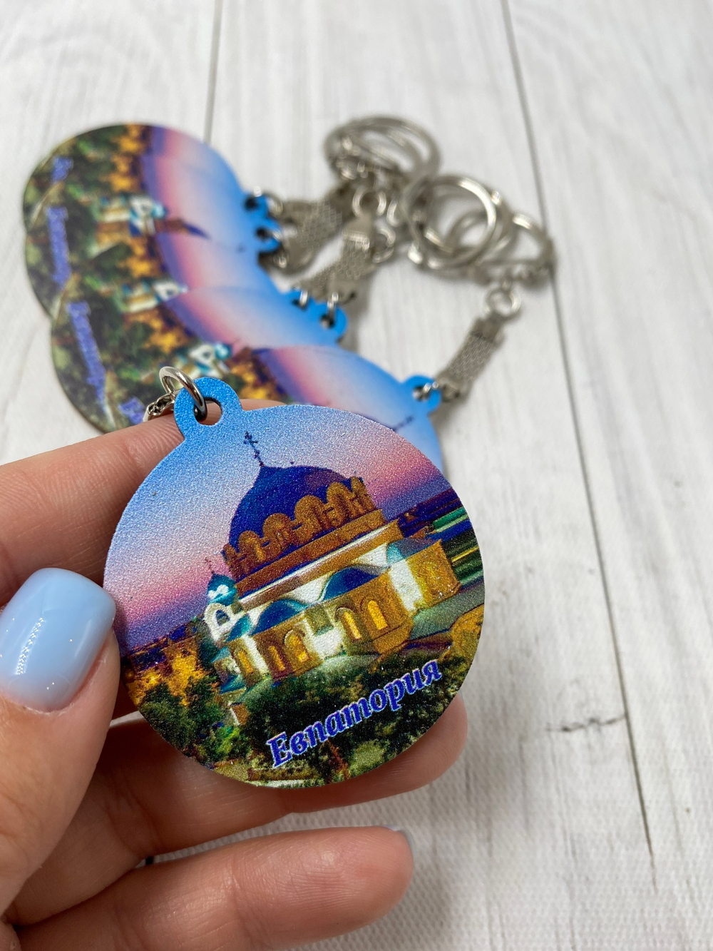 брелок сувенирный