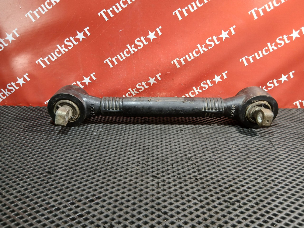 Тяга реактивная задняя