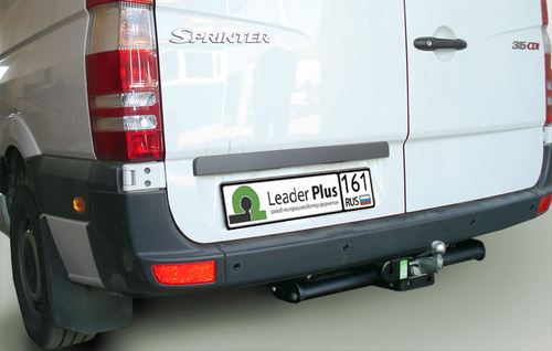 Фаркоп Лидер-Плюс для MERCEDES SPRINTER (фургон) (без ступеньки) 2006-, VOLKSWAGEN CRAFTER 2006-2017 с электрикой (Smart) и сертифкатом в комплекте арт.(M207-FC)