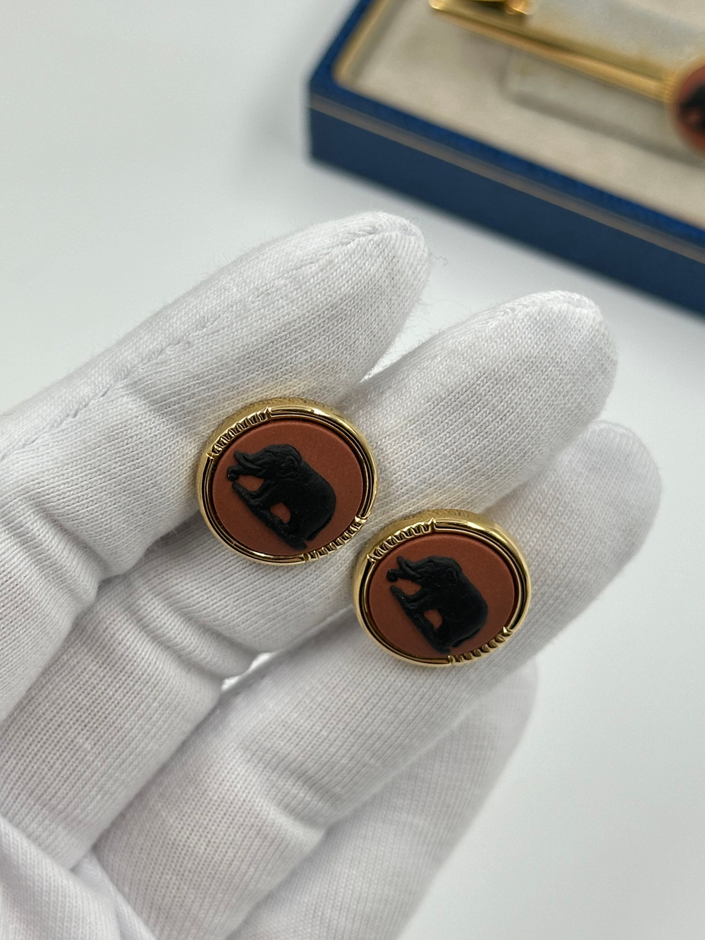 Комплект из запонок и зажима для галстука «Слон» Wedgwood