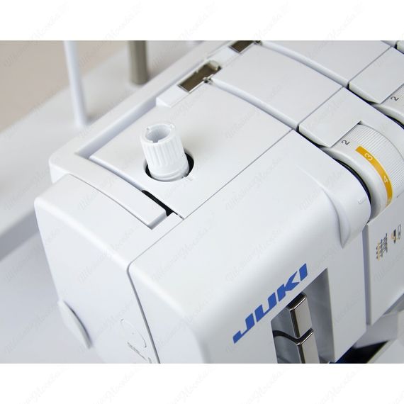 Оверлок Juki MO 680