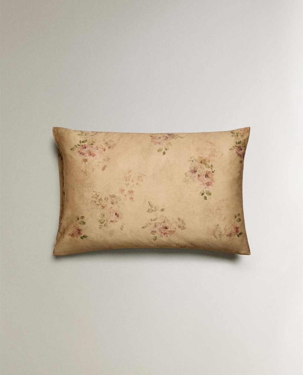 Zara Home - Атласная наволочка с цветочным рисунком 60x60 см