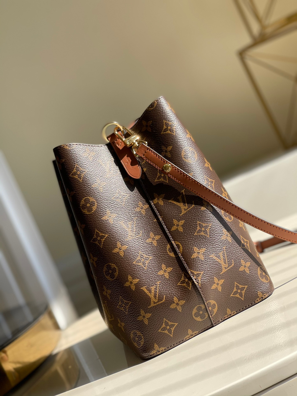 Louis Vuitton NeoNoe MM