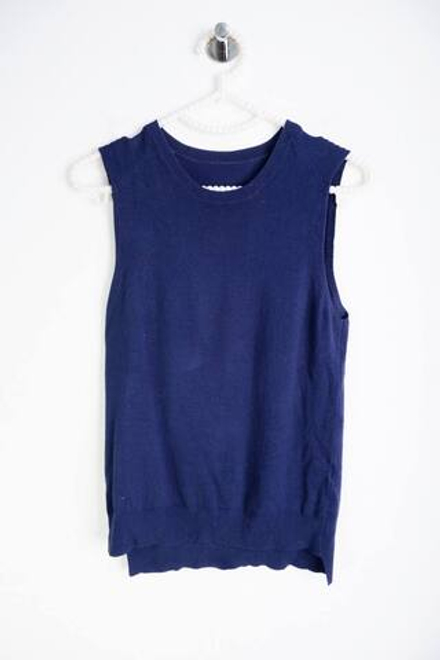 Жилет для уютного образа с рубашкой, визуально на 42 размер