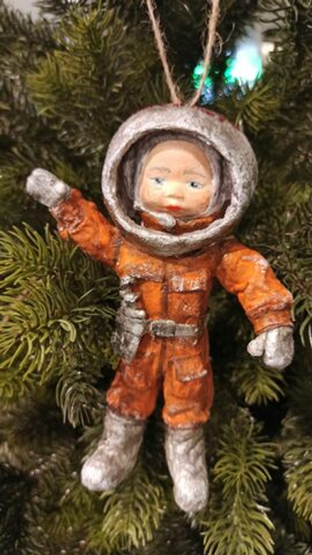 Ватная игрушка на ёлку "Космонавт "