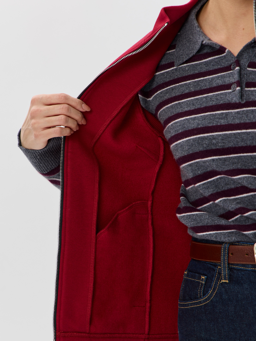 Жилет с начесом на молнии