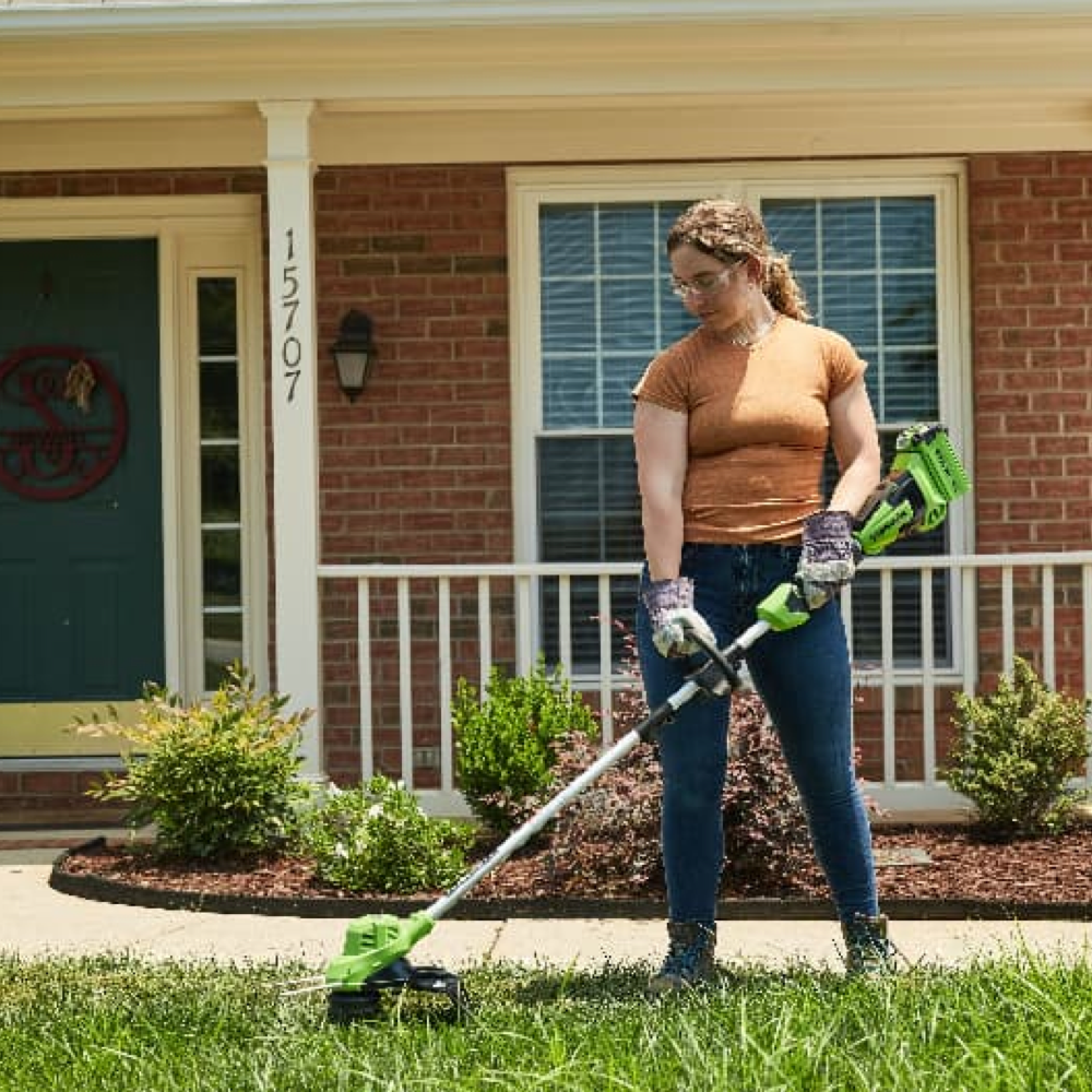 Триммер аккумуляторный GREENWORKS GD40LT 40V, 38см, АКБ 2 Ач и ЗУ (2112207UA)