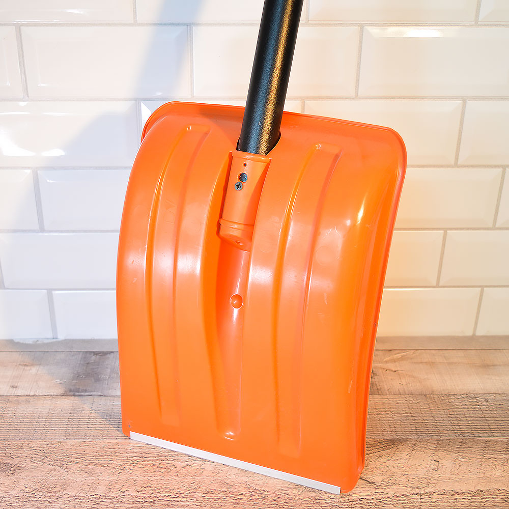 Лопата автомобильная "Авто-Вьюга Стандарт" неразборная 260*350мм с оц.планкой, ковш оранжевый, ручка