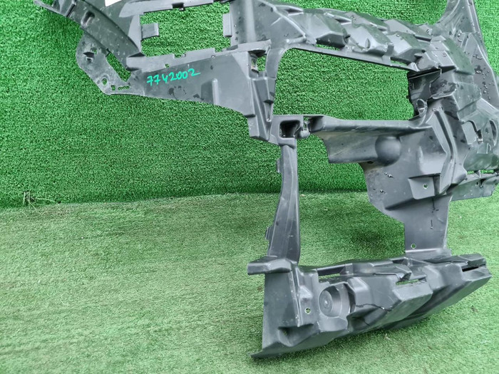 Кронштейн переднего бампера BMW X5 G05 (18-23)