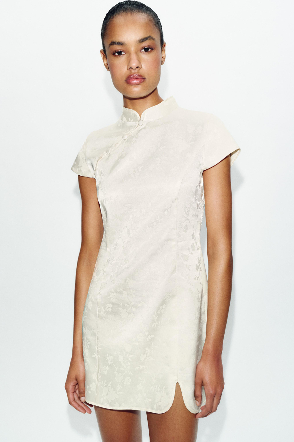 ZARA КОРОТКОЕ ЖАККАРДОВОЕ ПЛАТЬЕ, БЕЛЫЙ