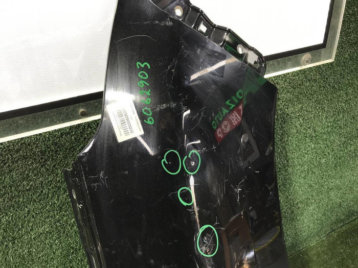 Крыло переднее правое Lexus LX 3 (2015-2023)