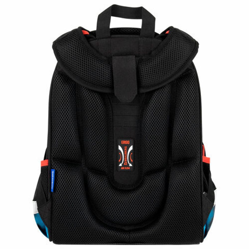 Ранец BRAUBERG PREMIUM, 2 отделения, с брелоком, "Foggy car", 3D-панель, 38х29х16 см, 273103