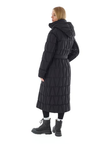 Длинный черный пуховик с поясом