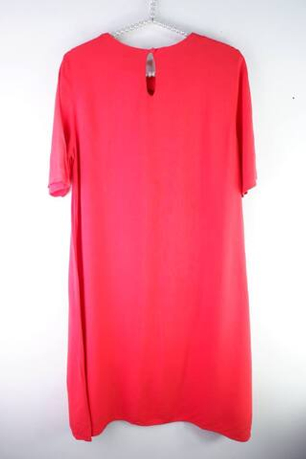 Платье H&M для городских будней, маркировка 36, визуально на 42 размер