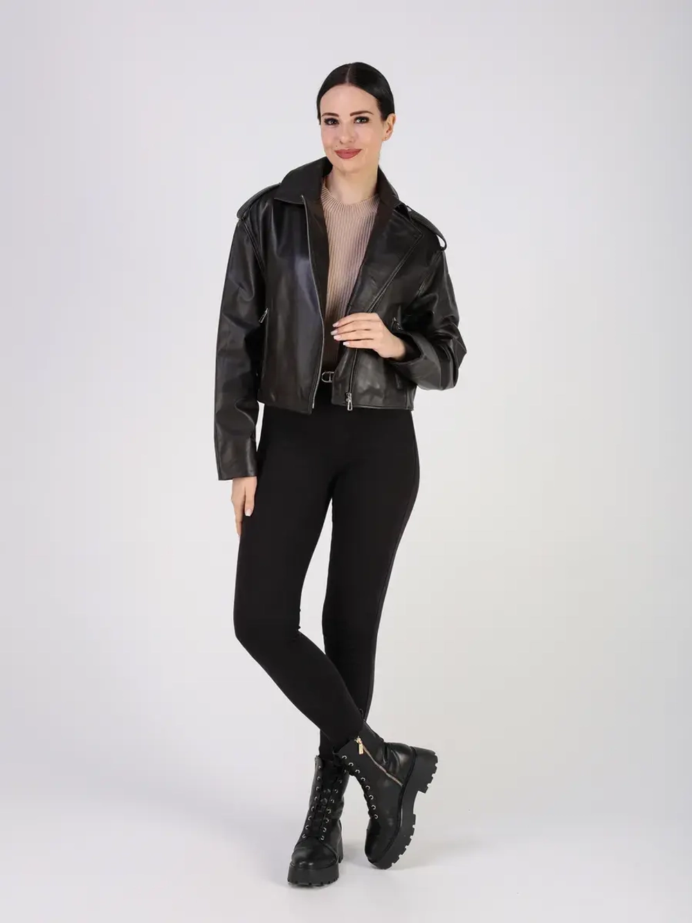 Кожаная куртка демисезонная косуха оверсайз