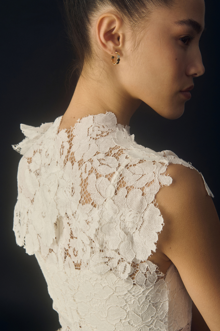 Топ из кружева