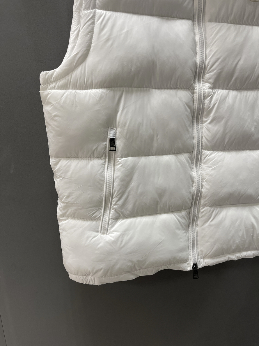 Жилетка Moncler #2855 (бел.)